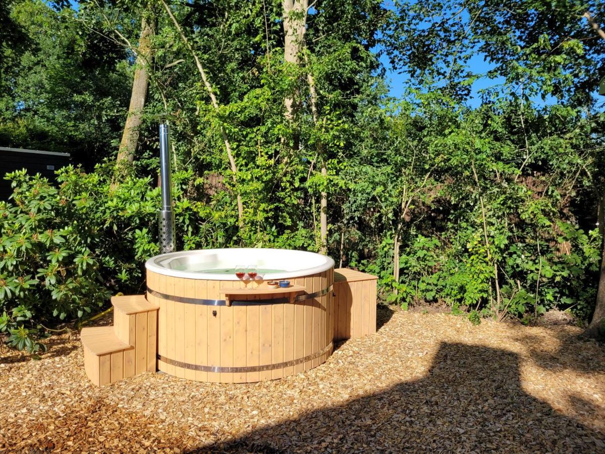 Green Hills Wellness No 2 met hottub en sauna Ewijk Exterior foto